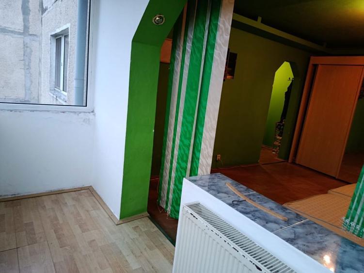 Propritar inchiriez apartament 2 camere - 3