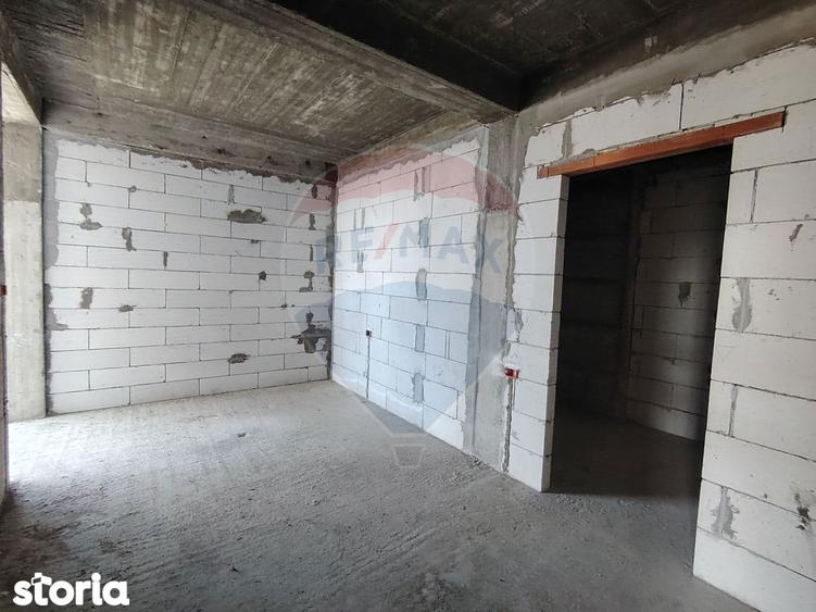 Apartament cu 3 camere CRANGUL PETRESTI. - 2