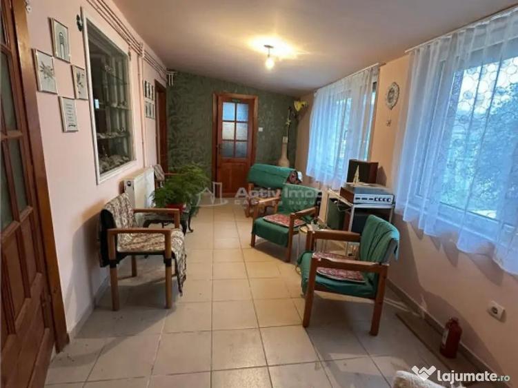 Bocsa Montana, Casa Solida Gradina, Strada Principala - 9