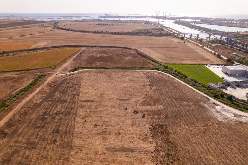 Teren intravilan cu acces rapid la autostrada A4 si la Portul Agigea. - 14