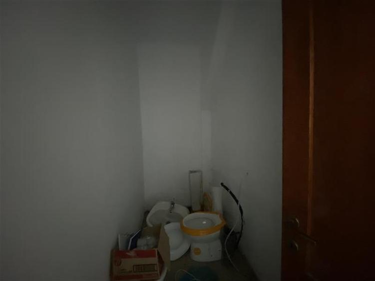 Oportunitate investitie | Teren 10 000 mp cu constructie de 530 mp la 10 km de V - 30