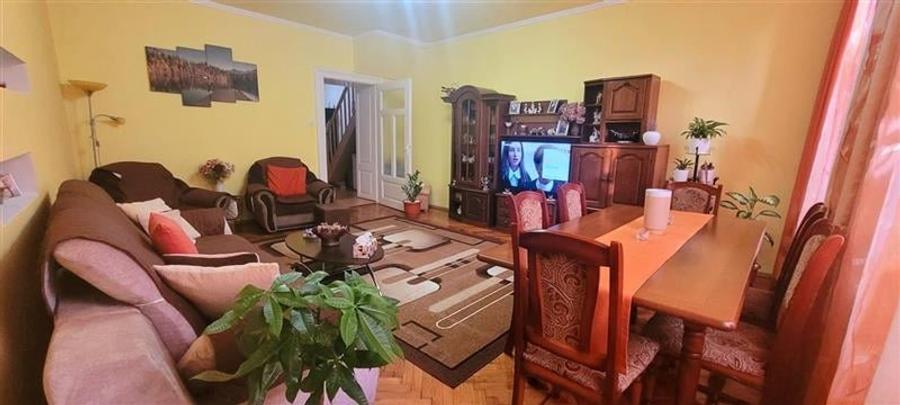 apartament ultracentral,garaj, pivnita, Sibiu,comision 0 - 10