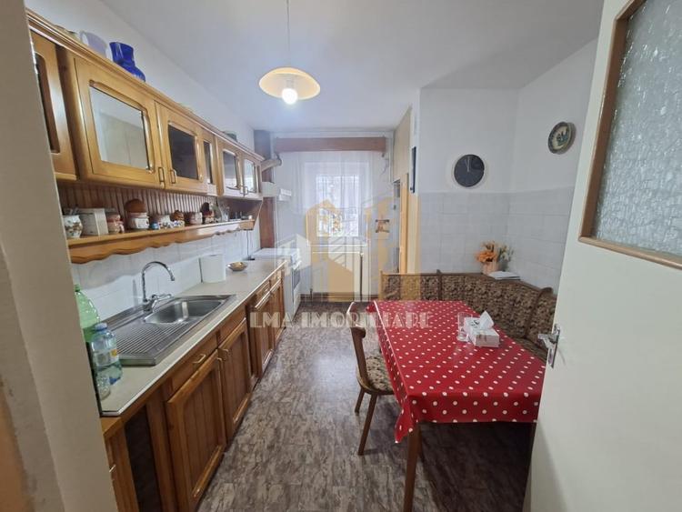 Apartament 3 camere Strada Gloriei Tractoru Brasov - 4