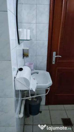 Inchiriem spatiu-birou- salon - 1