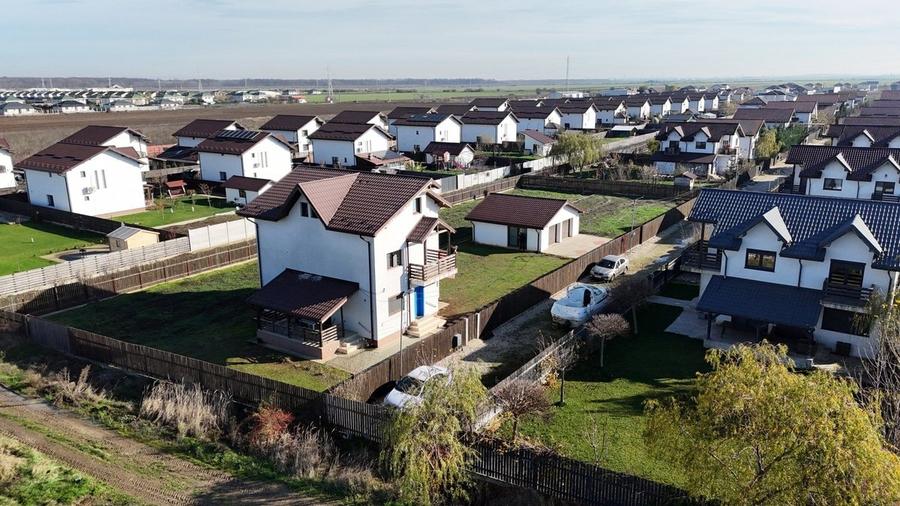 Vila vanzare Sabareni , teren 1876 mp - 1