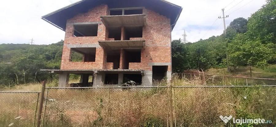 Baia Sprie, casa in constructie - 1