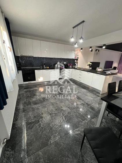 Casa moderna tip duplex, ideala pentru 2 familii in loc. Strei - 16