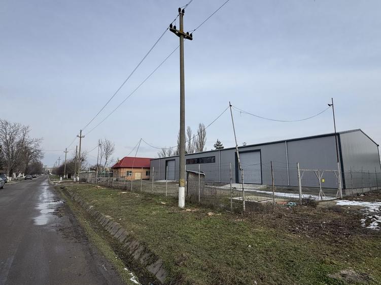 Inchiriez sau vand hala + birouri - 3