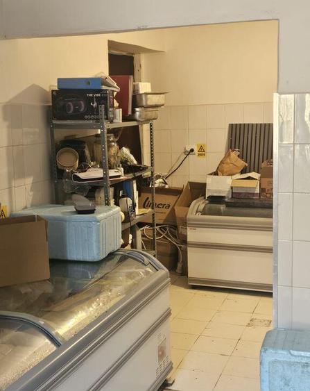 Spatiu pretabil cofetarie-laborator Eroii Revolutiei( Bellu) - 16