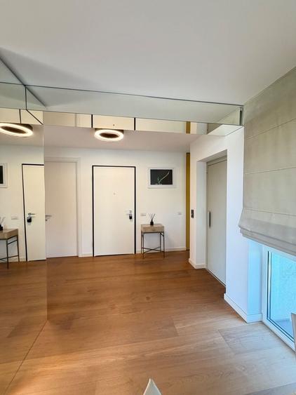 Apartament cu 3 camere semidecomandat, mobilat în Gruia