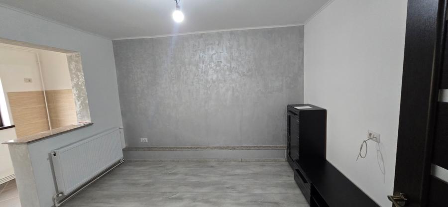 2 camere de vanzare , etajul 2, Focsani - 12