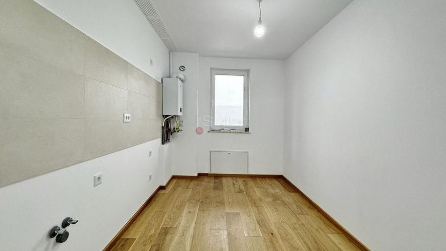 Complex Urban Plaza - 3