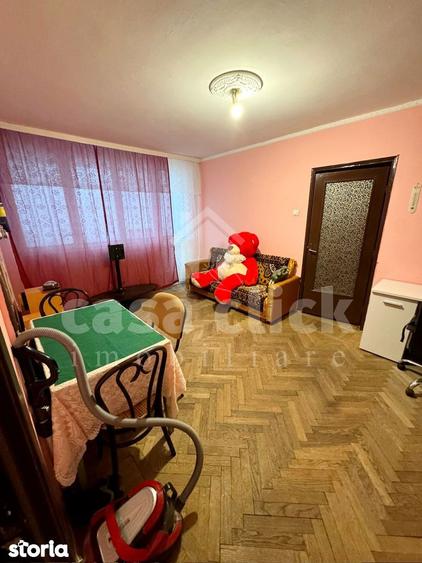 Etaj 1, bloc fara risc seismic 2 camere ?iglina 1 - 4