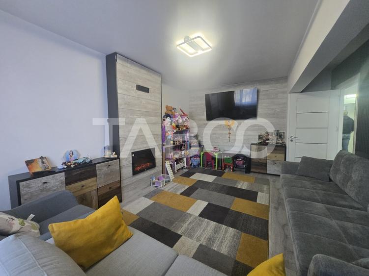 Apartament 2 camere de vanzare 51mp decomandat zona Vasile Aaron Sibiu - 2