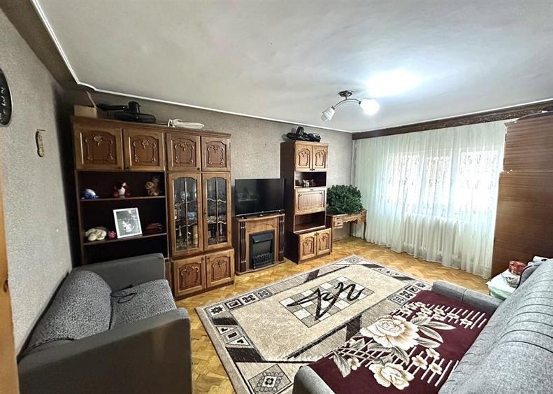Apartament 3 camere decomandat etajul 3/4- Frumoasa - 1