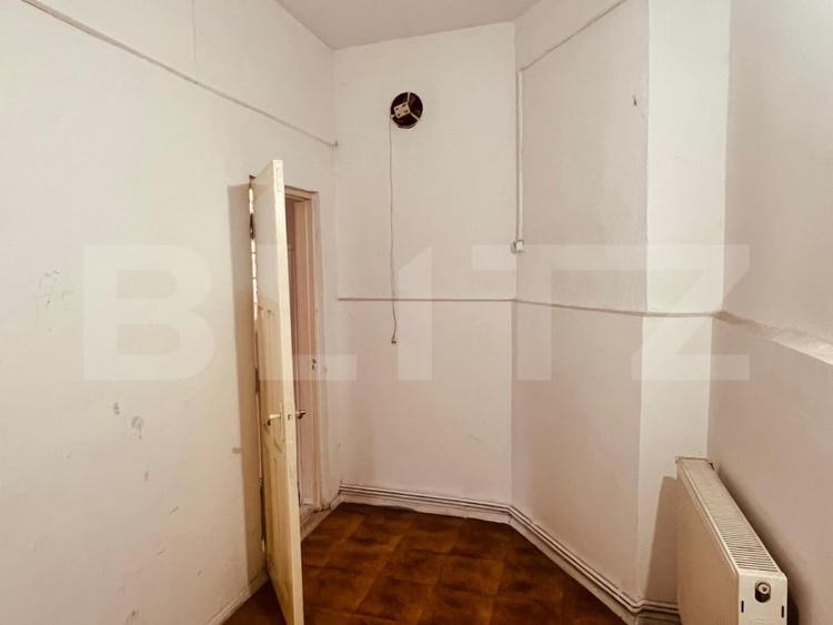 Spatiu comercial 121 mp, vitrina, 1 Mai - 10