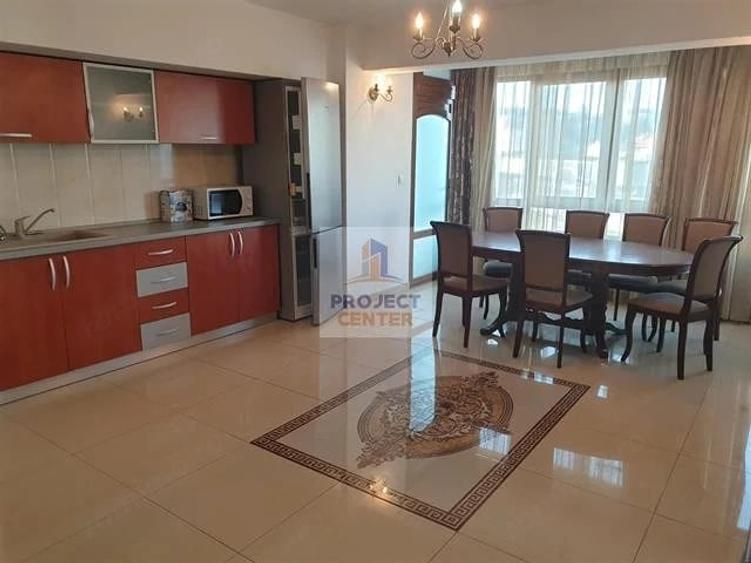 Apartament cu 3 camere decomandat în Ultracentral