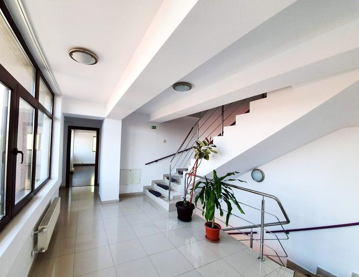 Imobil de vanzare - Aviatiei - Ideal Clinica / Hotel / Scoala / Gradinita - 1