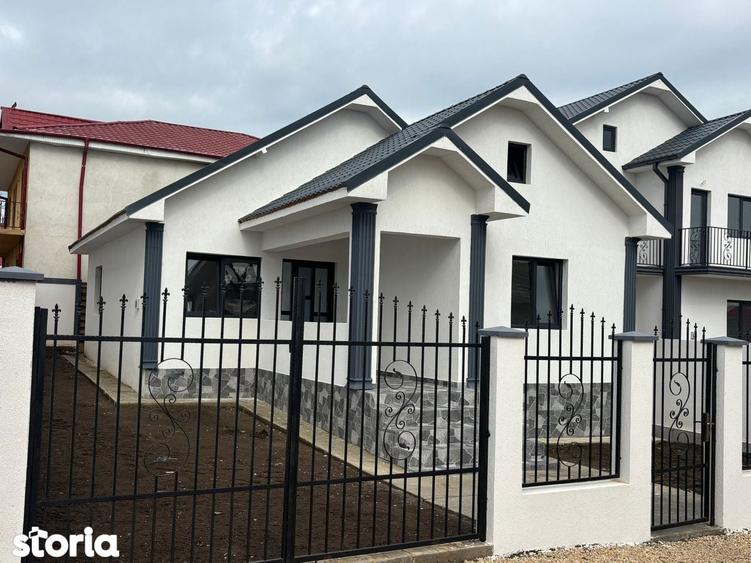 Casa in Navodari cu trei dormitoare, living, zona de vile - 3