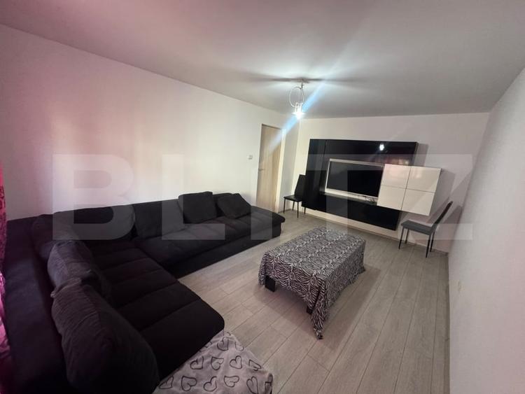 Apartament cu 3 camere decomandat, mobilat în Fabric
