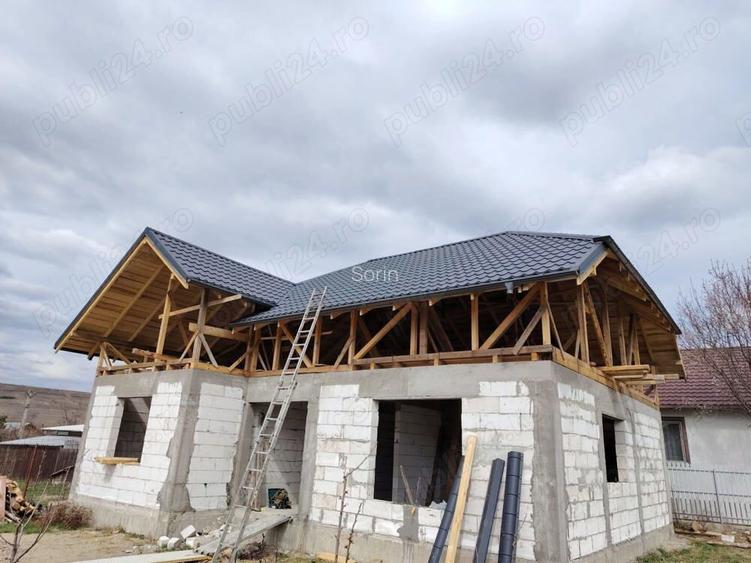 Vand casa la rosu pre? negociabil Vand casa la rosu pre? negociabil