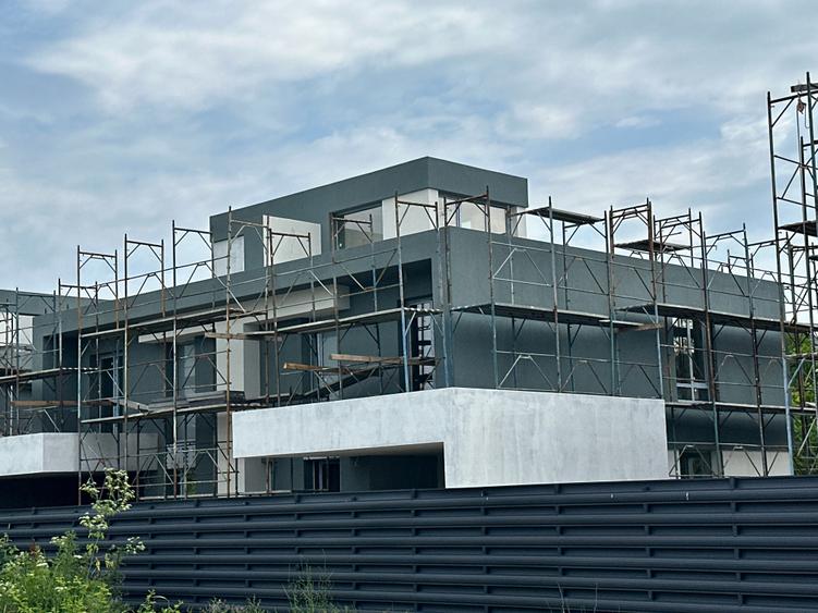 Duplex cu 4 camere în Otopeni - 1