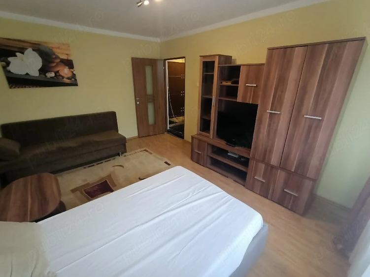 Sagului-Profi,35 mp, Decomandat,Liber, Merita Vazut,240 E - 5