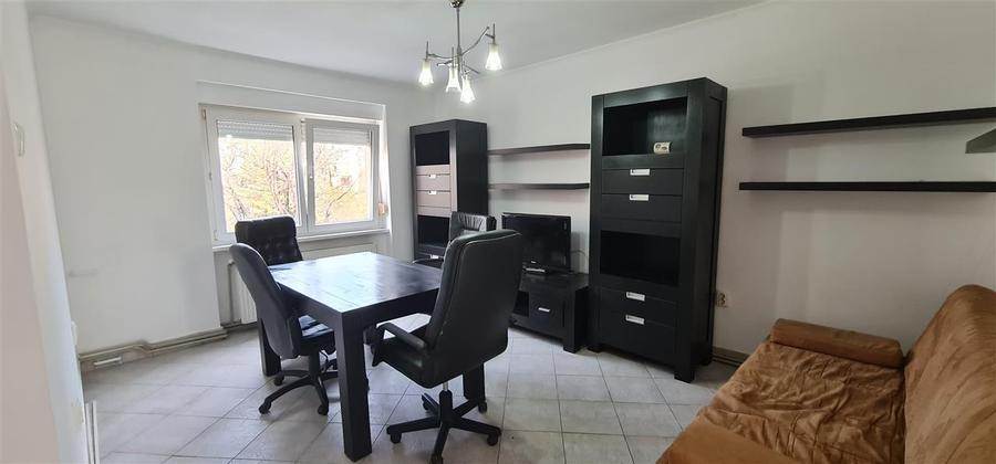 Ap. 2 camere, Bulevardul Revolutiei-Ziridava,  cu balcon mare - 9