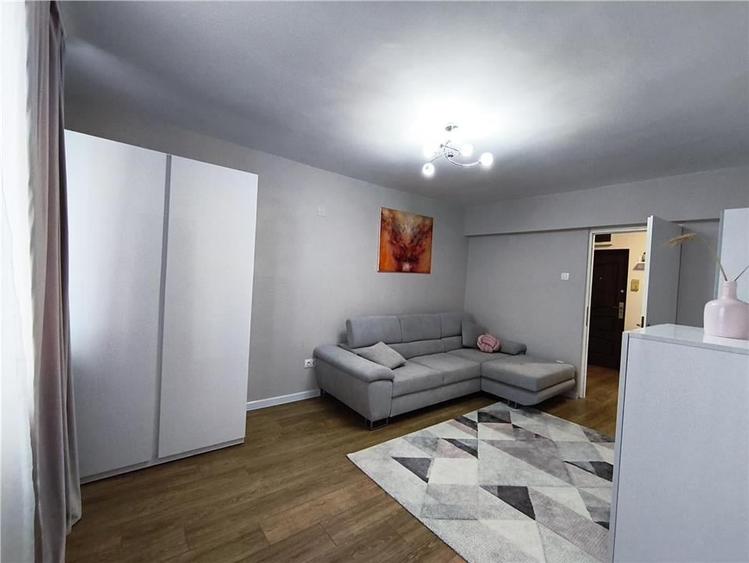 Apartament 2 camere, renovat, luminos, LA CHEIE, la 5 min de Centru - 3