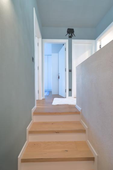 LOCUINTA PRIMITOARE, COMPLET MOBILATA SI UTILATA - 23