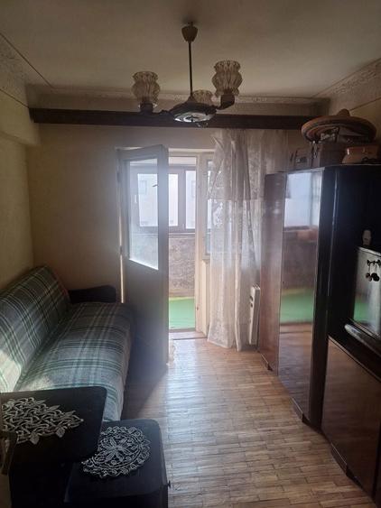De inchiriat apartament cu 4 camere in Rosiorii de Vede - 5