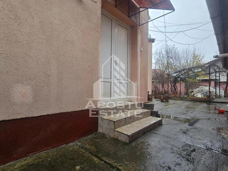 Casa 4 camere doua corpuri in Micalaca - 1