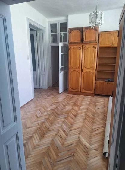 SUPEROFERTA inchiriez CASA la pret de apartament, in Cluj-Napoca, cartier Gruia, zona 7 strazi,la nici 10 minute de mers pe jos pana in centrul oras. - 1