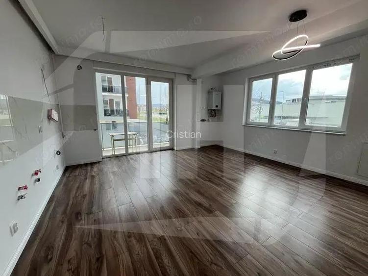 Apartament 3 camere, etaj intermediar, Zona Vivo Apartament 3 camere, etaj intermediar, Zona Vivo