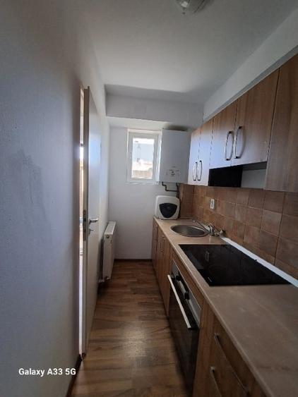 Poprietar inchiriez ap.1 cam decomandat utilat ,Complex-Lunei , centrala proprie - 6