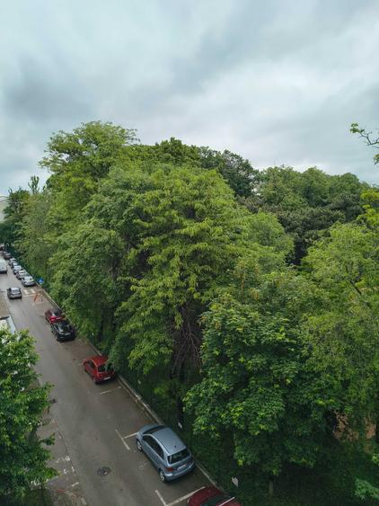 Vand sau schimb apartament 4camere - 4