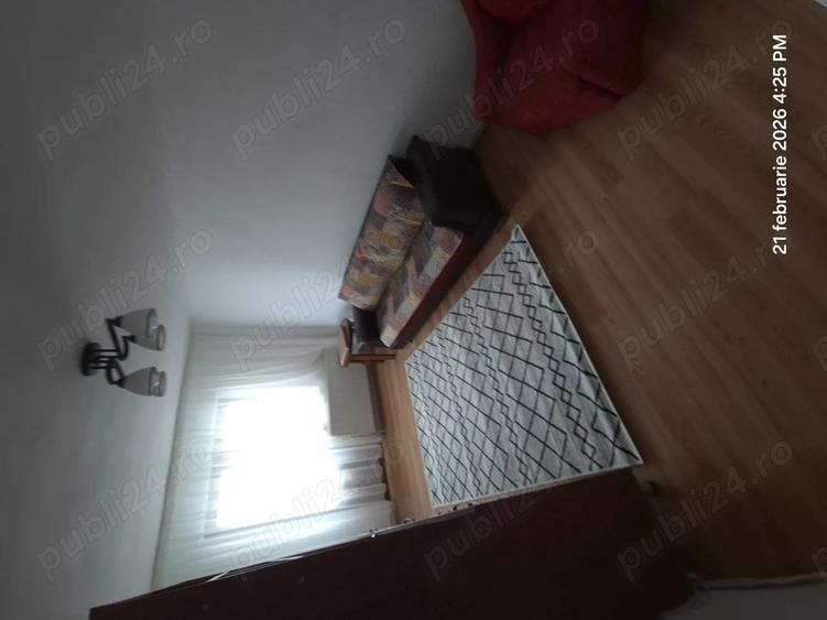 Inchiriez apartament 3 camere - 4