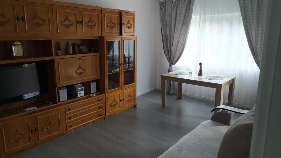 Ap de inchiriat central H-uri  - 7