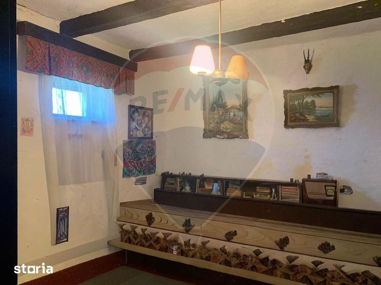 De vanzare casa cu 3 camere ?i teren 1090 mp in Ant - 10