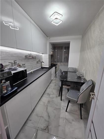 Apartament 2 camere, zona Vlahuta - 10