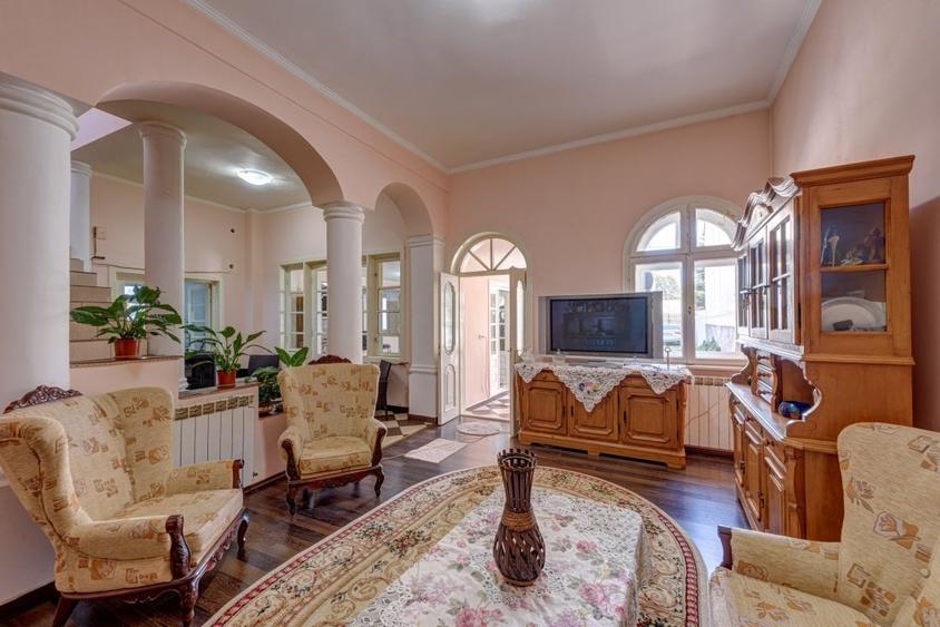 Vila de vanzare, Brancoveanu, Parc Tineretului, cu teren mare COMISION 0% - 8