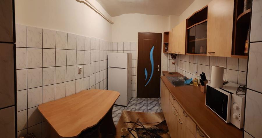 Inchiriez apartament 2 camere - 4