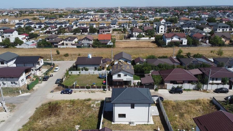 Vila la intrare in comuna Berceni - 13