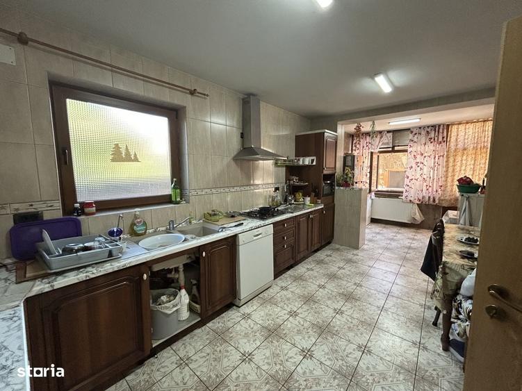 Casă cu 4 camere decomandat cu Teren 1812 Mp în Zădăreni