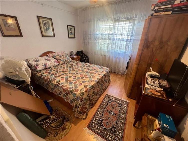 Apartament cu 3 camere decomandat - 70 mp - Zona Adriatica, Str. Aleea Visinului - 2