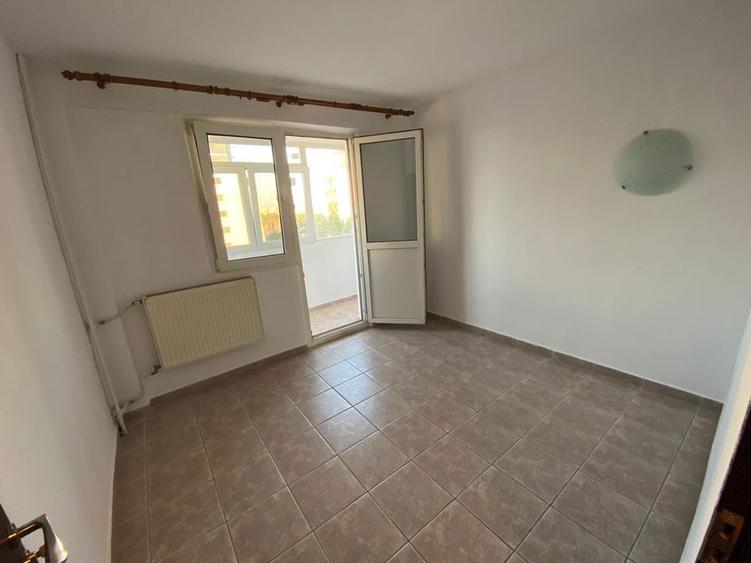 Vand apt 3 cam decomandat Lacul Tei - 6