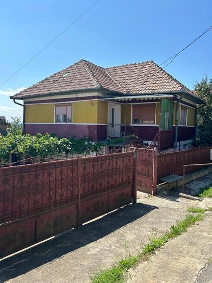 Casa de vanzare sat Rediu - 1