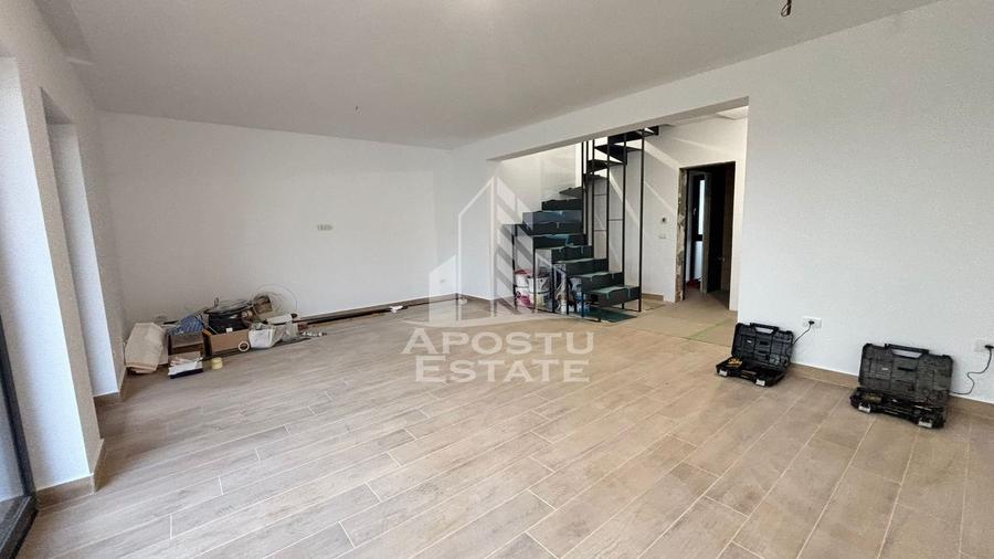 Casa individuala in zona Buziasului, carport - 1