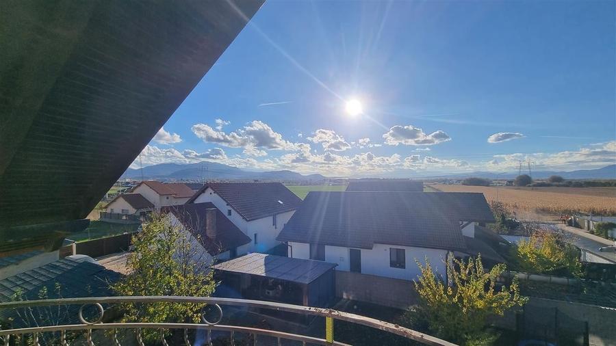 Vila de 6 camere zona Sanpetru - 11