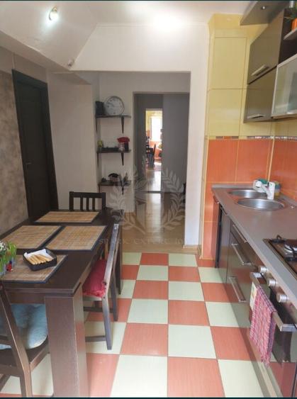 APARTAMENT DE VANZARE CU 2 CAMERE DECOMANDAT - 4
